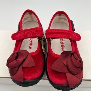 Naturino Velvet Mary‎ Jane Red Burgundy Girls Shoes Size 5